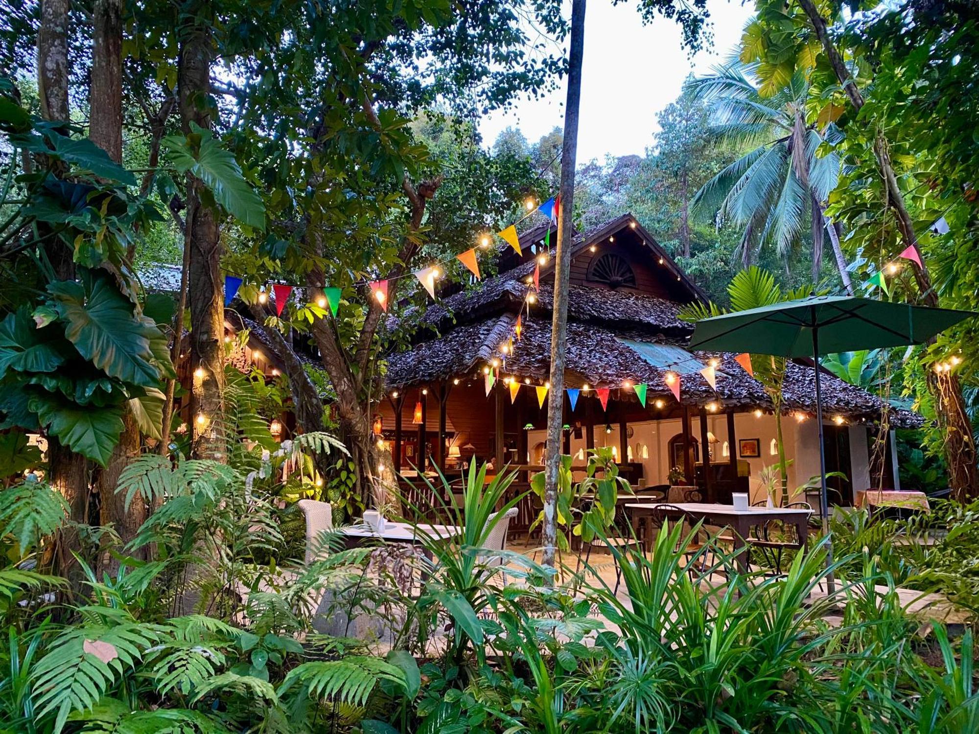Fern Resort Mae Hong Son Esterno foto